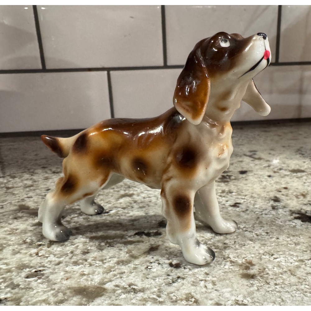 Vintage Ceramic Spaniel Dog Figurine Brown White Glossy Hunting Dog Statue 4.5"